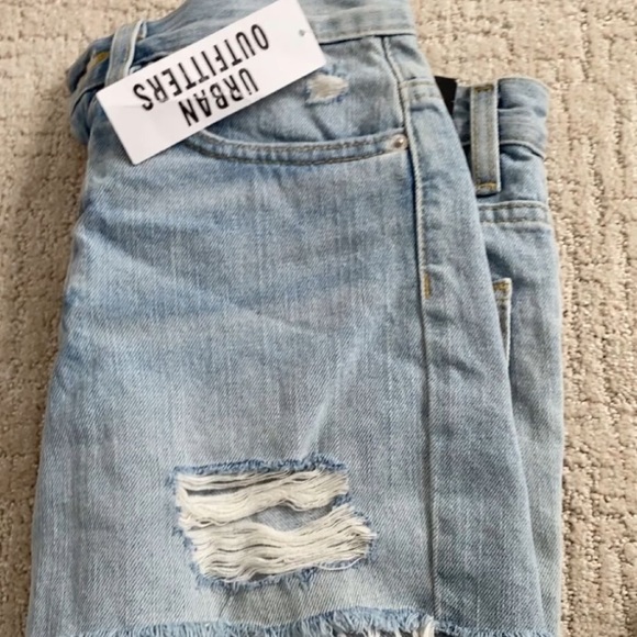 BDG GIRLFRIEND HIGH-RISE DENIM SHORTS W/TAGS - Picture 3 of 5